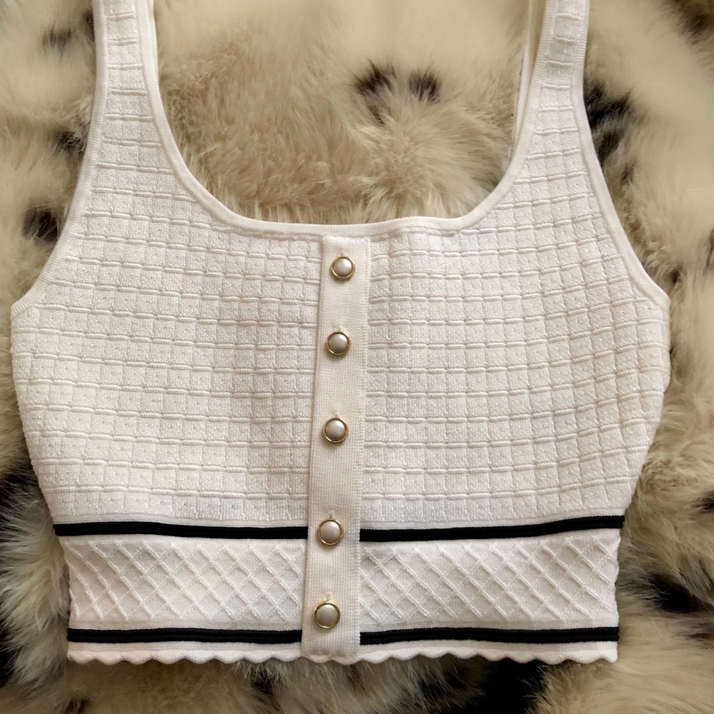 Aritzia tank never worn